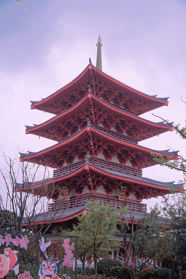 Xi’an: Where Ancient Glory Meets Everyday Warmth